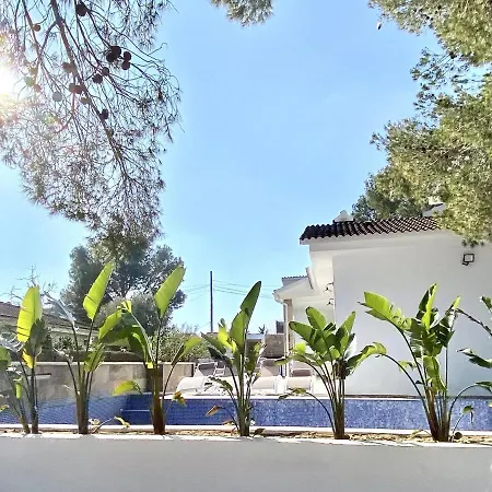 Bouganvilla Luxury With Air-con, & Private Swimming Pool Ideal For Families L'Ametlla de Mar