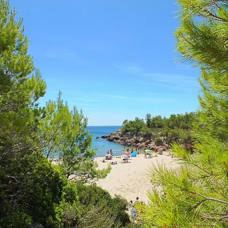 Bouganvilla Luxury With Air-con, & Private Swimming Pool Ideal For Families Villa