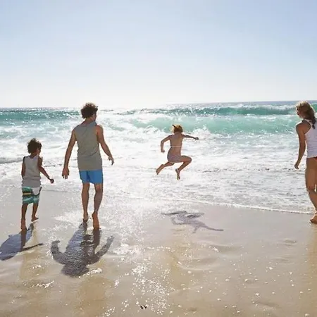 Bouganvilla Luxury With Air-con, & Private Swimming Pool Ideal For Families *