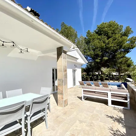 Bouganvilla Luxury With Air-con, & Private Swimming Pool Ideal For Families Villa L'Ametlla de Mar