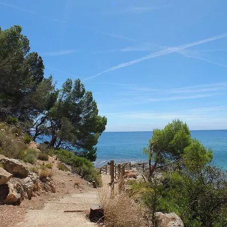 Bouganvilla Luxury With Air-con, & Private Swimming Pool Ideal For Families *
